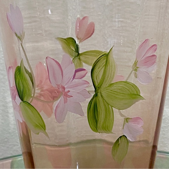 Fenton tall hand painted pink vase - Picture 5 of 9